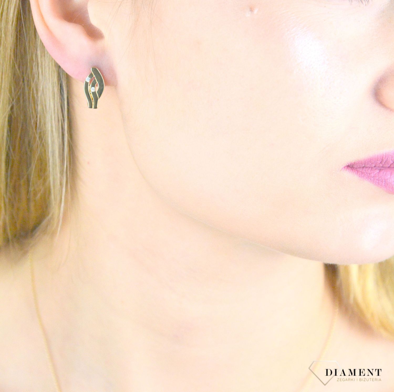 Złote kolczyki damskie 585 gładkie angielskie z cyrkoniami KL 11739 585.jpg